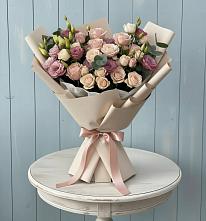 Букет цветов из:  Розы и Лизиантусы #REPLACE_PRED# Приютном