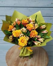 Букет цветов из:  Альстромерии и Розы в Приютном