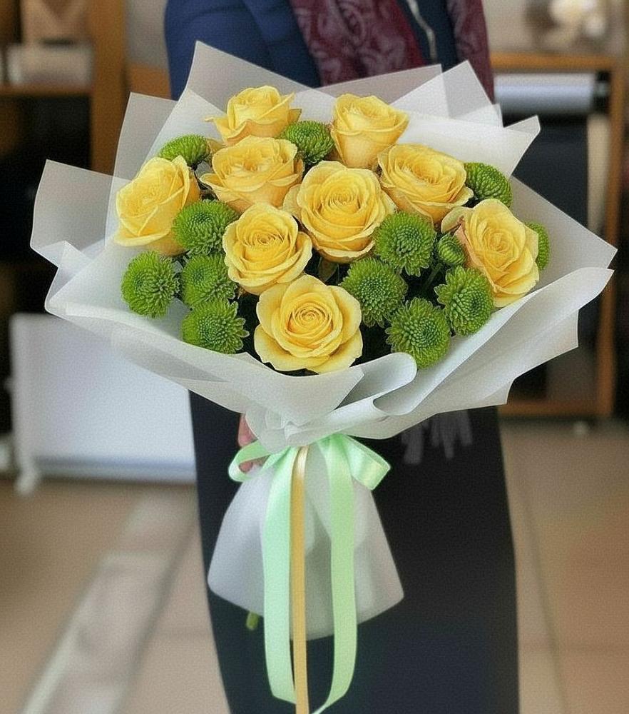 Букет цветов из: Хризантемы и Розы в Приютном