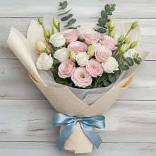 Букет цветов из:  Лизиантусы в Приютном