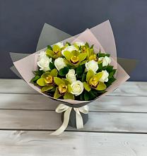 Букет цветов из:  Орхидеи и Розы в Приютном