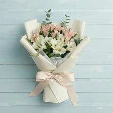 Букет цветов из:  Альстромерии в Приютном