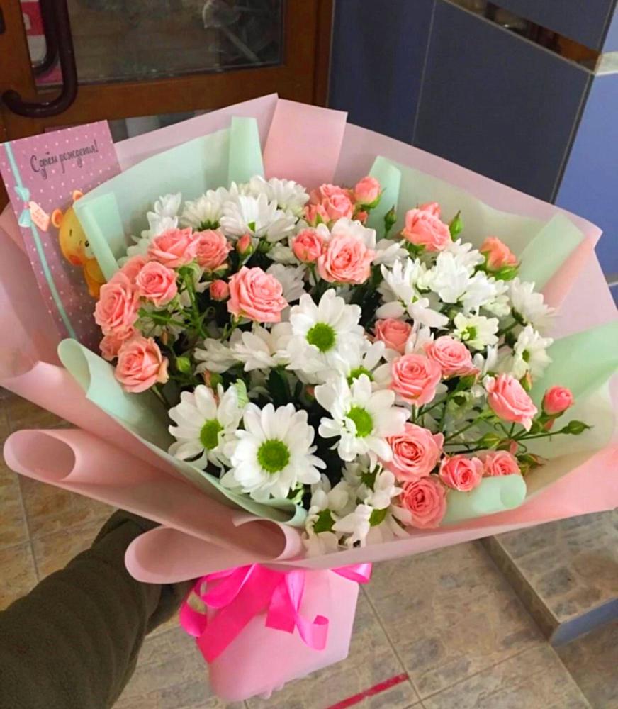 Букет цветов из: Розы и Хризантемы в Приютном