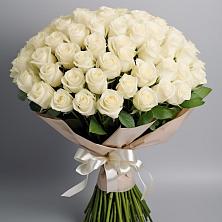 Букет 101 беля роза Белоснежка в Приютном