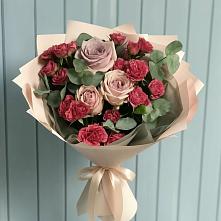 Букет цветов из:  Гвоздики и Розы в Приютном