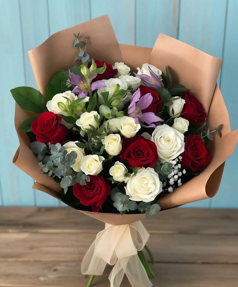 Букет цветов из: Розы и Альстромерии в Приютном