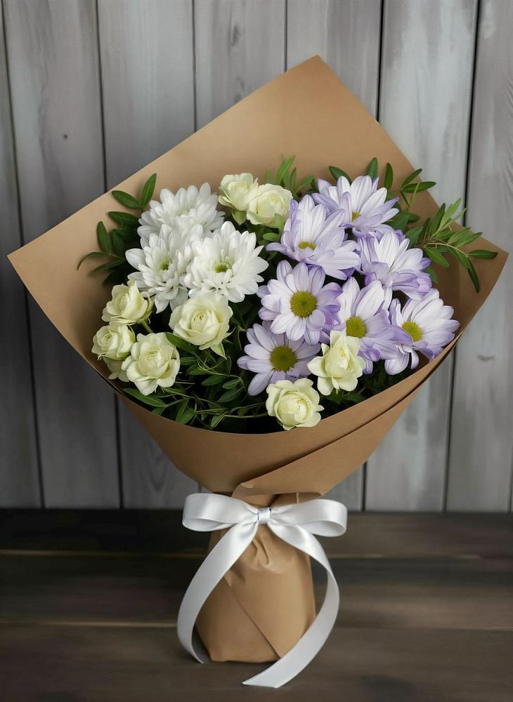 Букет цветов из: Хризантемы и Розы в Приютном