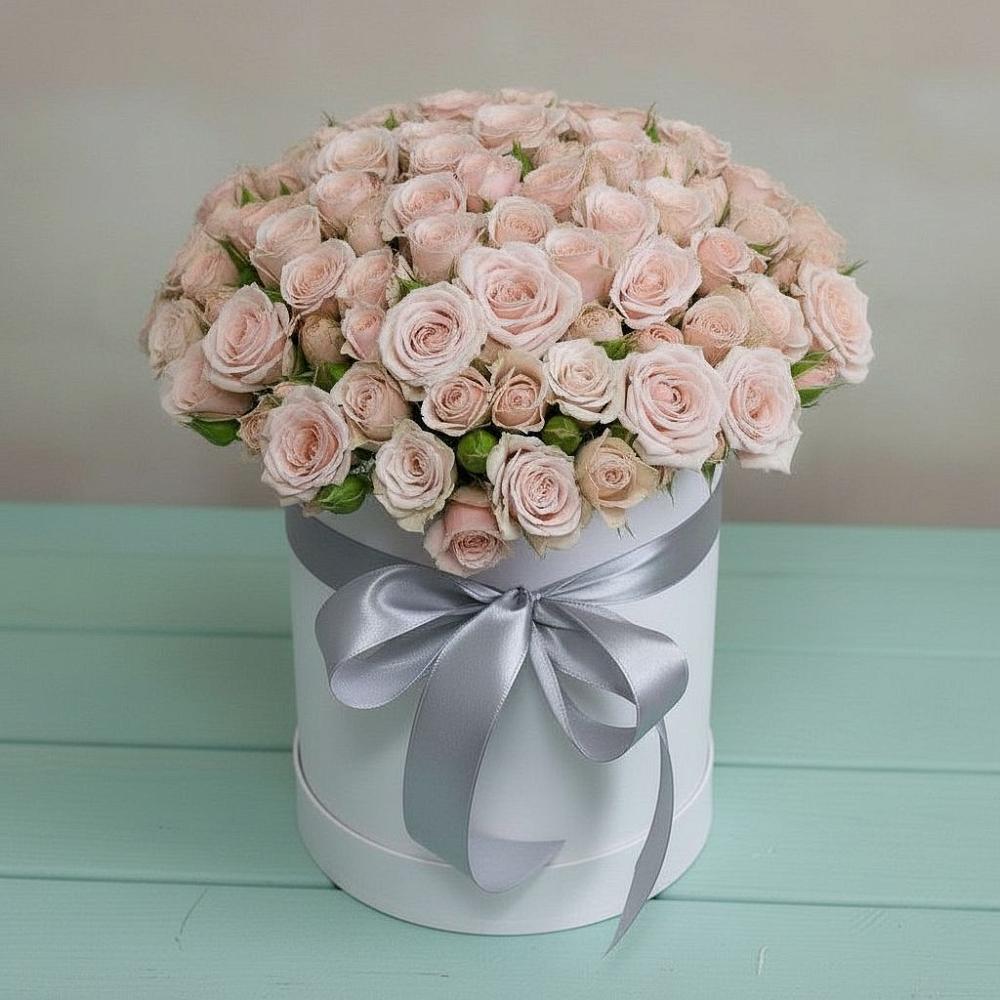 Цветочная композиция из Розы в шляпной коробке в Приютном