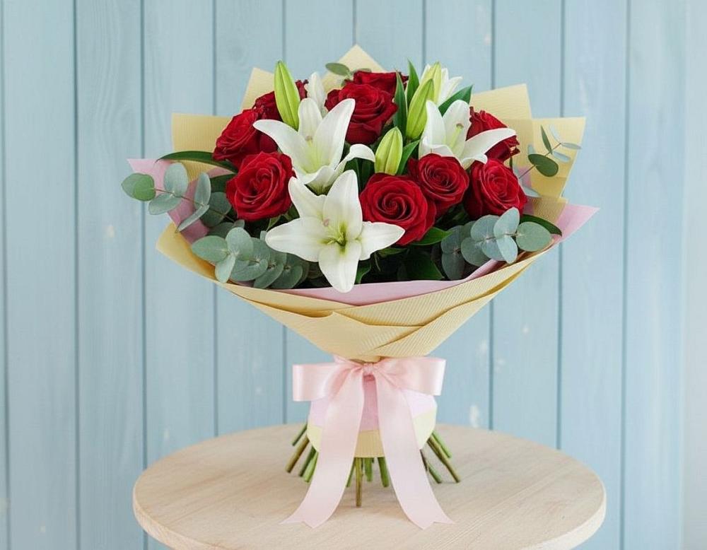 Букет цветов из: Лилии и Розы в Приютном